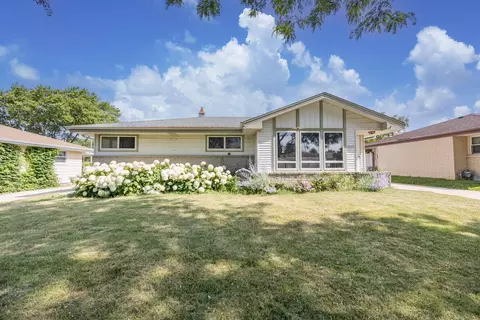 2940 E Wanda, Cudahy, WI 53110