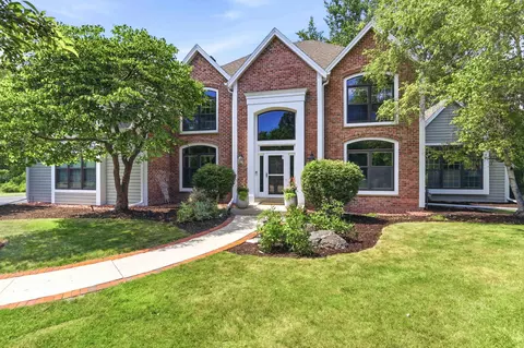 10105 N Parkside, Mequon, WI 53092