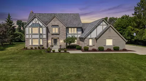 10531 N Haddonstone, Mequon, WI 53092