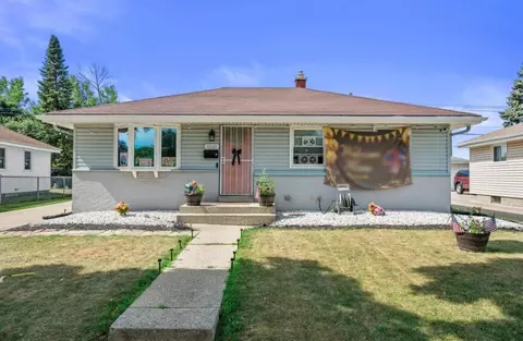 6559 W Spokane, Milwaukee, WI 53223