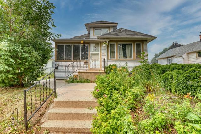 2213 S 74th, West Allis, WI 53219