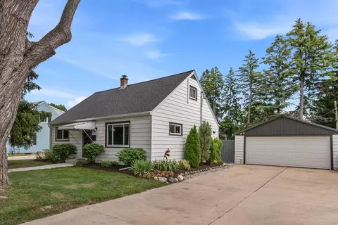 1108 4th, Grafton, WI 53024