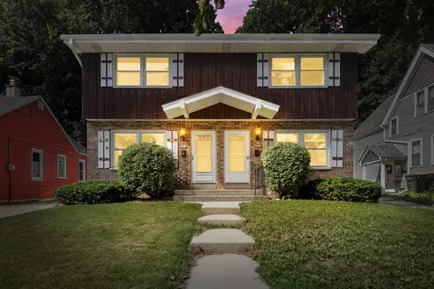 6639 Hillside #6641, Wauwatosa, WI 53213