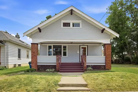 2111 Lawn, Racine, WI 53404