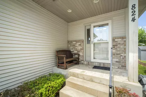 824 Columbia, South Milwaukee, WI 53172
