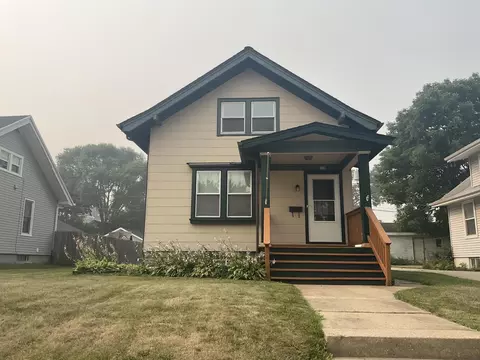 325 Wilson, Waukesha, WI 53186
