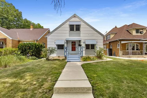4026 W Oklahoma, Milwaukee, WI 53215