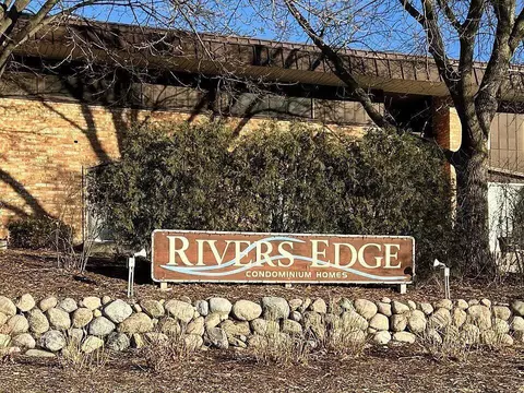 4225 W Rivers Edg #4, Brown Deer, WI 53209