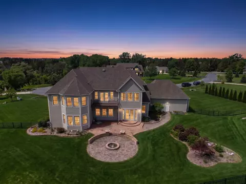 3268 Bay Hl, Port Washington, WI 53074