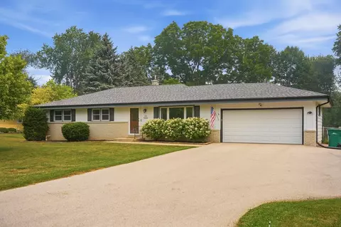 n52w15412 El Rio, Menomonee Falls, WI 53051
