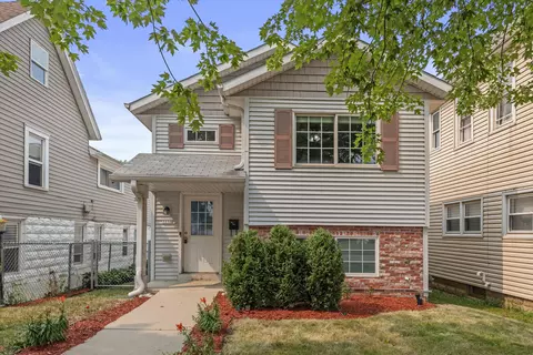 3750 E Barnard, Cudahy, WI 53110
