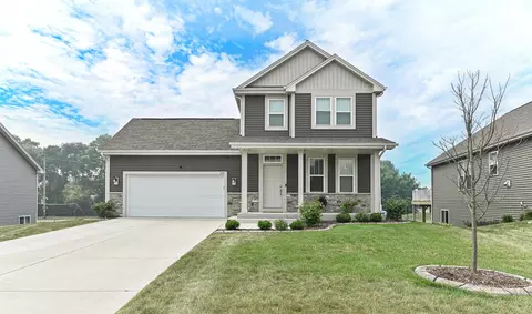 920 Foxwalk, Waterford, WI 53185