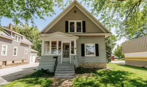 34 W Scott, Fond Du Lac, WI 54937