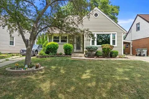 4628 W Fillmore, Milwaukee, WI 53219