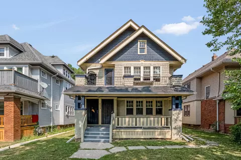 2828 N 49th #2830, Milwaukee, WI 53210
