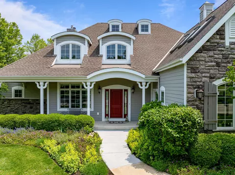 1835 Hickory Hl, Geneva, WI 53147