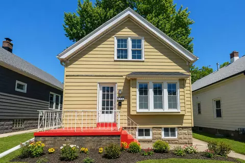 306 W Harrison, Milwaukee, WI 53207