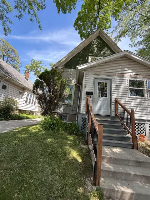 5902 W Park Hl, Milwaukee, WI 53213