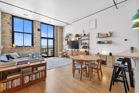 239 E Chicago #708, Milwaukee, WI 53202