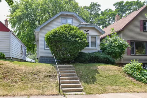 1901 E Hillcrest, Milwaukee, WI 53207