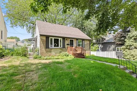 3819 S Arctic, Saint Francis, WI 53235
