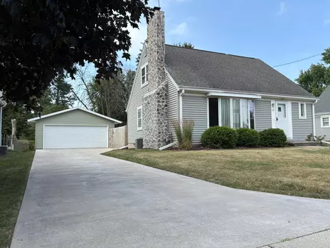 149 W W Ctr, Cedar Grove, WI 53013
