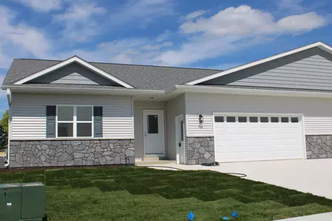 938 Drumlin, Kewaskum, WI 53040