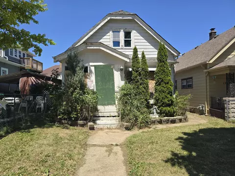 1330 W Euclid, Milwaukee, WI 53215