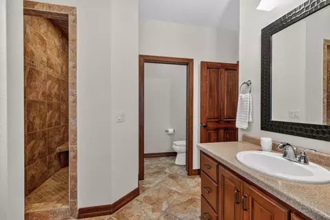 Bath - 6622 N Kurey, Appleton, WI 54913 photo 3 of 7