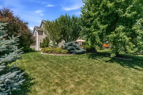 Exterior - 6622 N Kurey, Appleton, WI 54913 photo 9 of 12