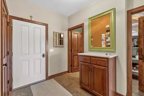 Entry Way - 6622 N Kurey, Appleton, WI 54913 photo 4 of 5