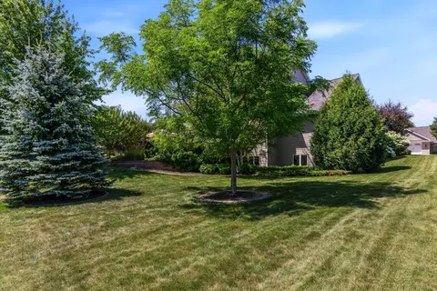 Exterior - 6622 N Kurey, Appleton, WI 54913 photo 10 of 12
