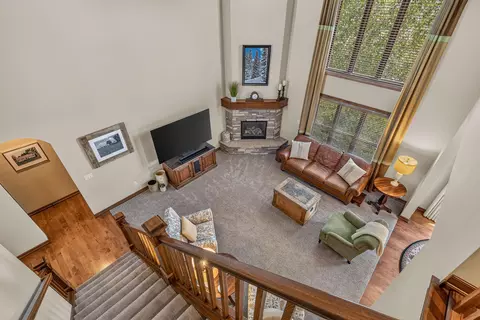Living - 6622 N Kurey, Appleton, WI 54913 photo 2 of 4