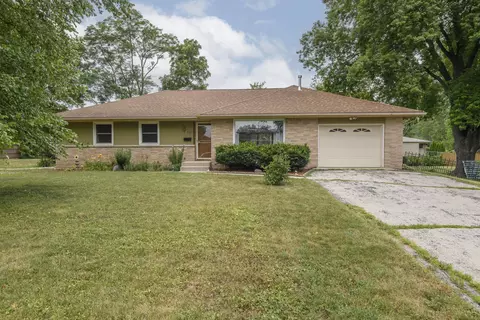 933 Parkview, Mukwonago, WI 53149