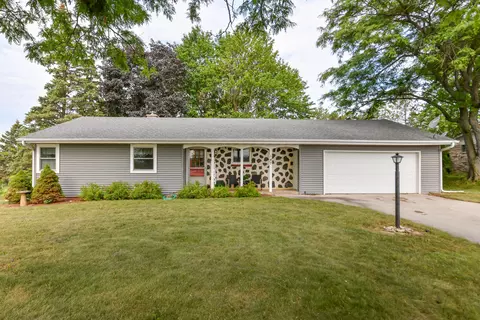 147 Hilldale, Hartford, WI 53027