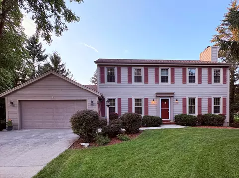 12400 N N Riv, Mequon, WI 53092