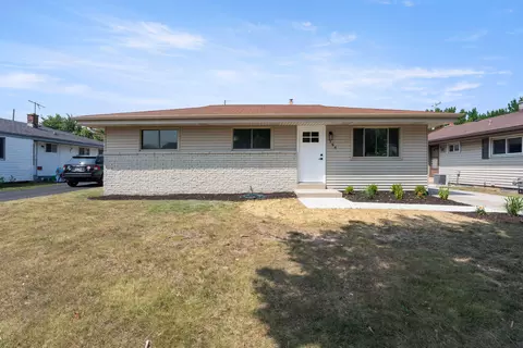 164 W Uncas, Milwaukee, WI 53207