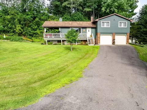 108 S S Rdg, Coon Valley, WI 54623