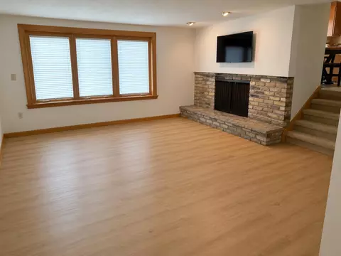 w154n8105 Elm, Menomonee Falls, WI 53051