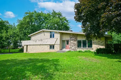 w154n8105 Elm, Menomonee Falls, WI 53051