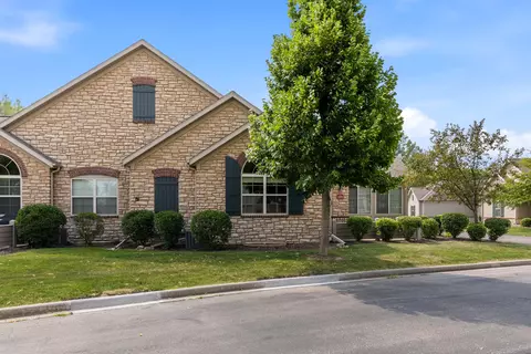 Exterior - 2301 E Sienna, Appleton, WI 54913 photo 4 of 4