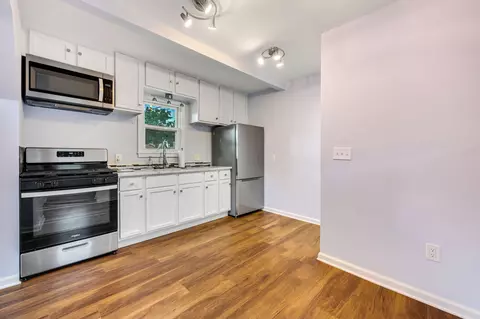 2202 S 68th, West Allis, WI 53219