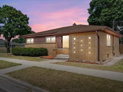 4426 N 88th, Milwaukee, WI 53225