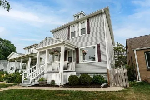 3660 S Iowa, Saint Francis, WI 53235