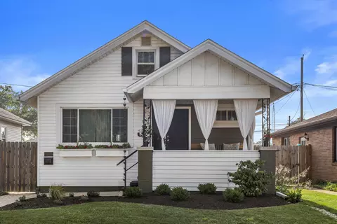 2020 Deane, Racine, WI 53403