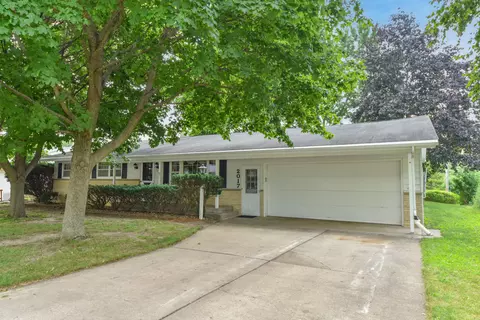 2017 Chestnut, West Bend, WI 53095