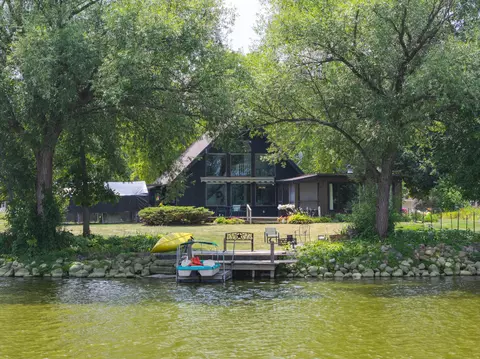 709 N Water, Watertown, WI 53098
