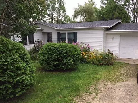4901 Ripp, Sevastopol, WI 54235