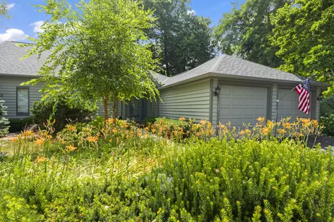 207 Pine, Oconomowoc, WI 53066