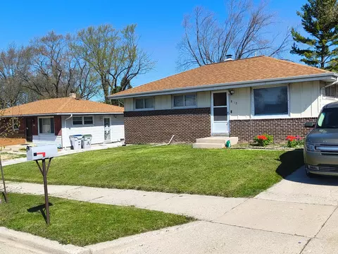8212 W W Ml, Milwaukee, WI 53218